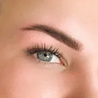 Kestopigmentoija-Henna-Kuva-Kestopigmentointi-Kulmat kestopigmentointi kulmat • tampere