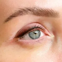 Kestopigmentoija-Henna-Kuva-Kestopigmentointi-Silmänrajaukset kestopigmentointi silmät • tampere